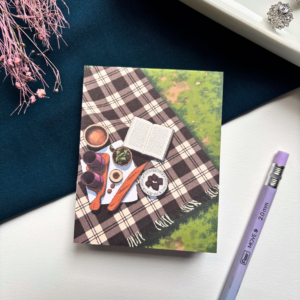 A7 memopad with a cozy picnic-themed illustrated cover.